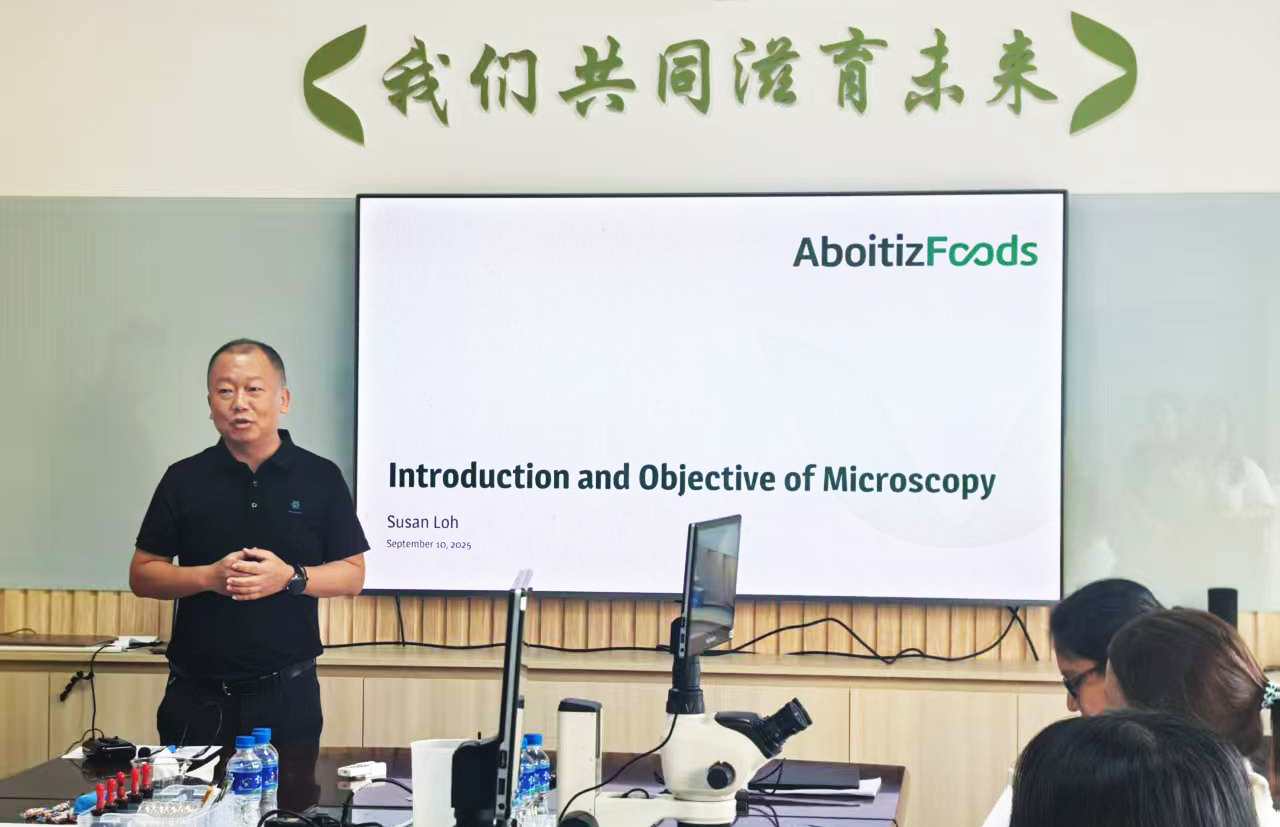 Nutriera experts provided the multinational corporation with customized training on microscopy technology